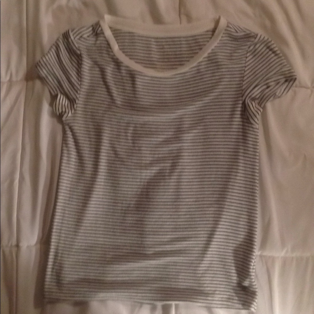 American Eagle black and white striped top